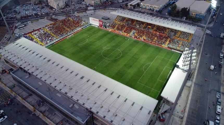 Perde İzmir&rsquo;de Kapanıyor