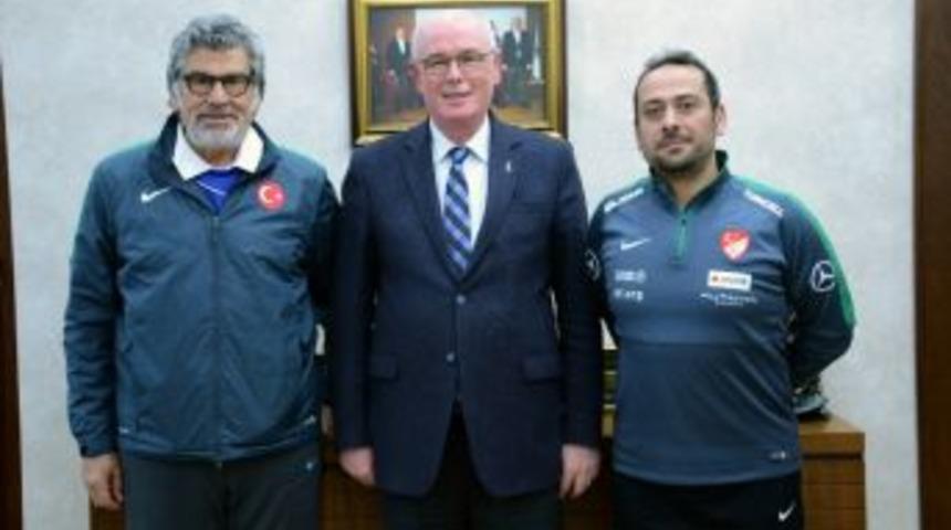 Kaner Ve &Ouml;zbayer&rsquo;den Başkan Kurt&rsquo;a Ziyaret