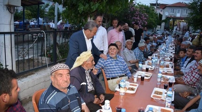 Yunusemre&rsquo;de İftar Sofrası Pelitalan&rsquo;da Kuruldu