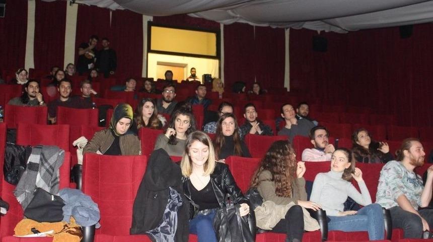 Uşak &Uuml;niversitesi&rsquo;nde &rsquo;fantastik Sinema&rsquo; M&uuml;nazarası D&uuml;zenlendi