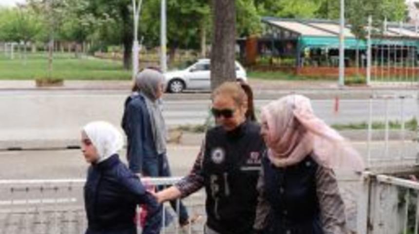 Fetö Şüphelisi 3 Kişi Adliyeye Sevk Edildi