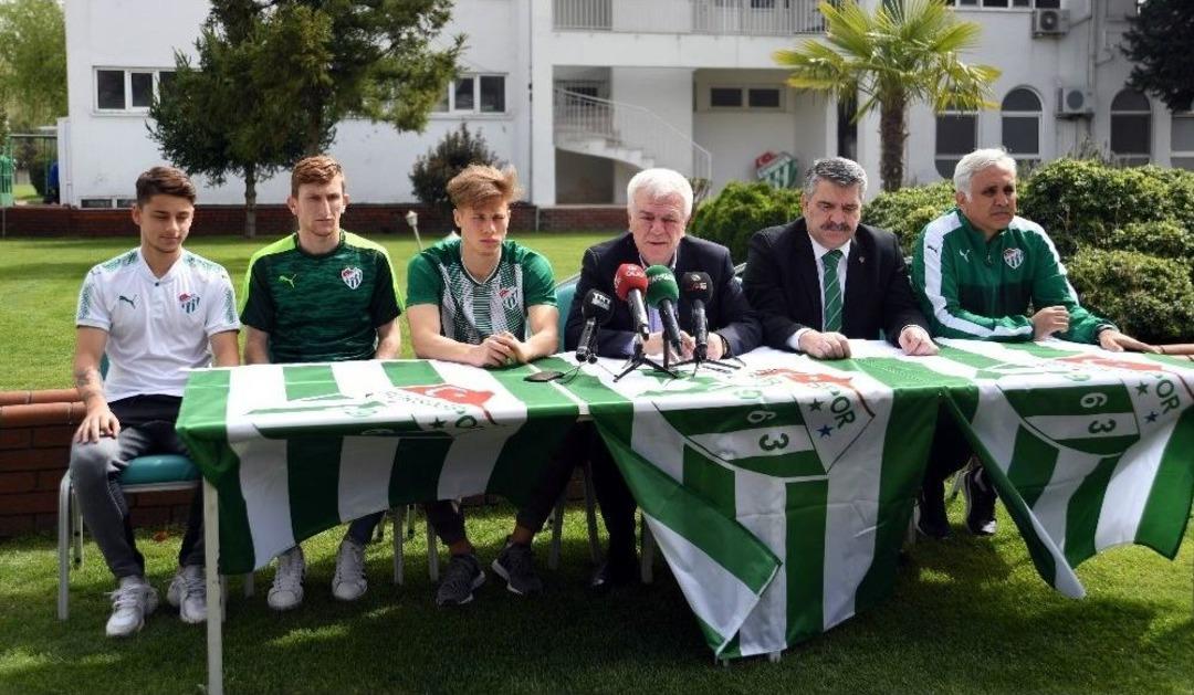 Bursaspor&rsquo;un Futbol Akademisi&rsquo;nden 3 Profesyonel İmza