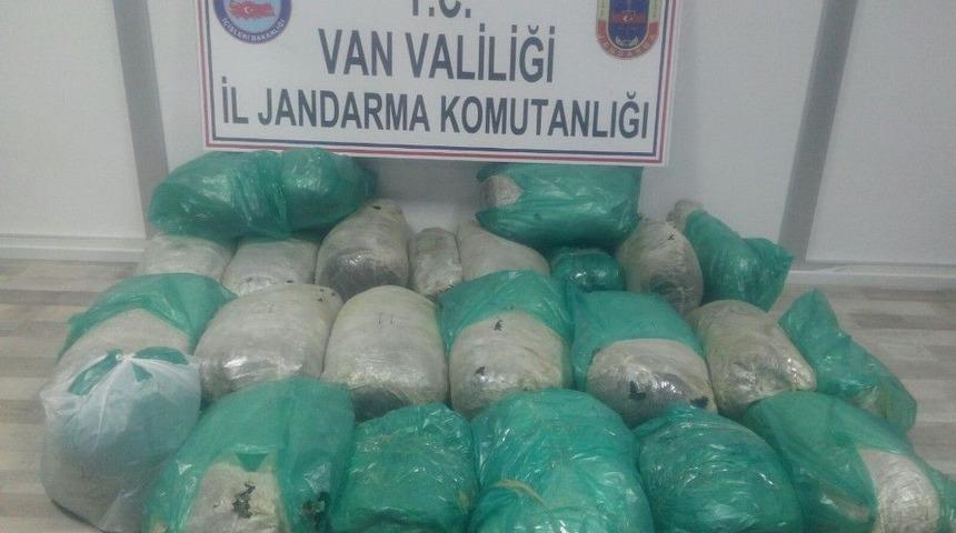 Van&rsquo;da Esrar Ve Ka&ccedil;ak Sigara Operasyonu