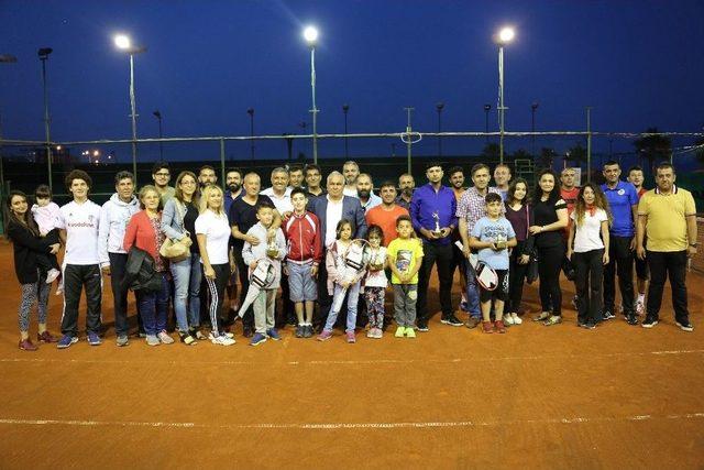 Erdemli’de Bahar Kupası Tenis Turnuvası Sona Erdi