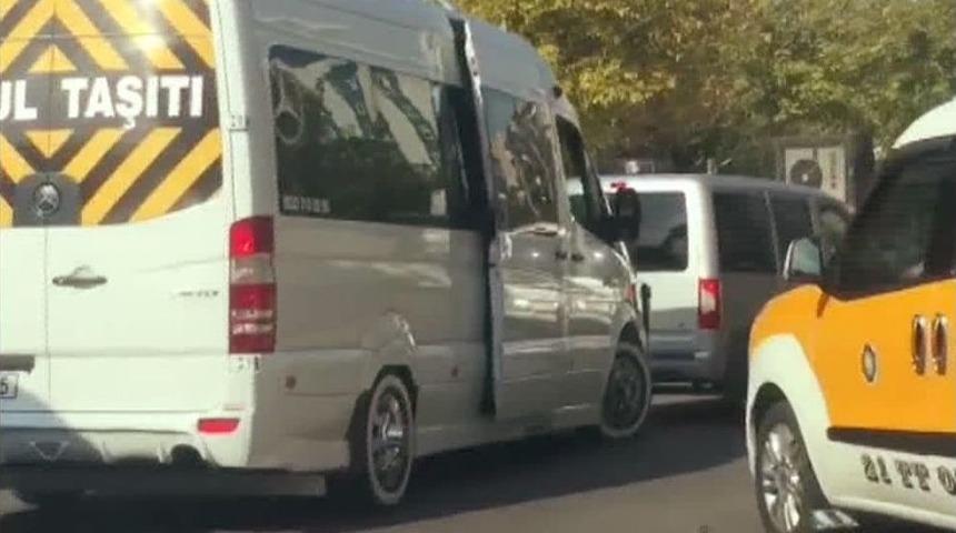 Okul Servisi Şof&ouml;rleri &Ouml;l&uuml;me Davetiye &Ccedil;ıkarıyor