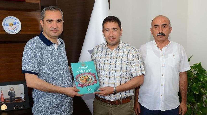 Y&ouml;r&uuml;k Yemekleri Kitap Oldu