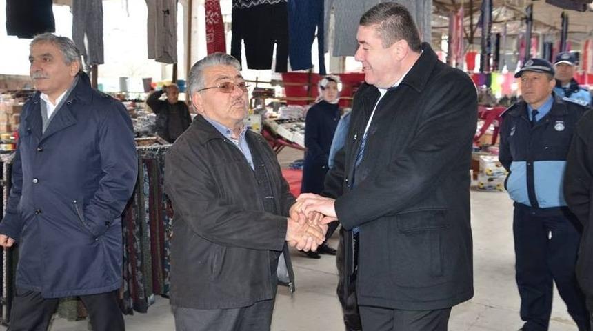Başkan Tekin, Pazaryerinde İncelemelerde Bulundu