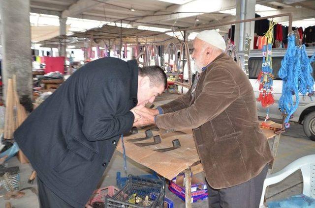 Başkan Tekin, Pazaryerinde İncelemelerde Bulundu