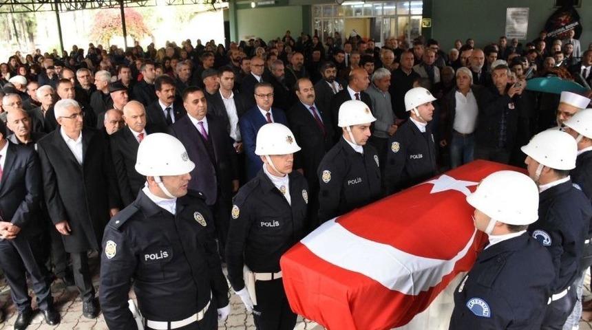 Eski Milletvekili Ey&uuml;boğlu Toprağa Verildi