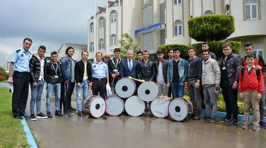 Kartepe&rsquo;de 52 Davulcu Vatandaşları Sahura Uyandırıyor