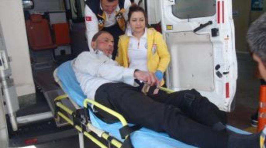 Merdivenlerden D&uuml;şen Yaşlı Adam Hastaneye Kaldırıldı