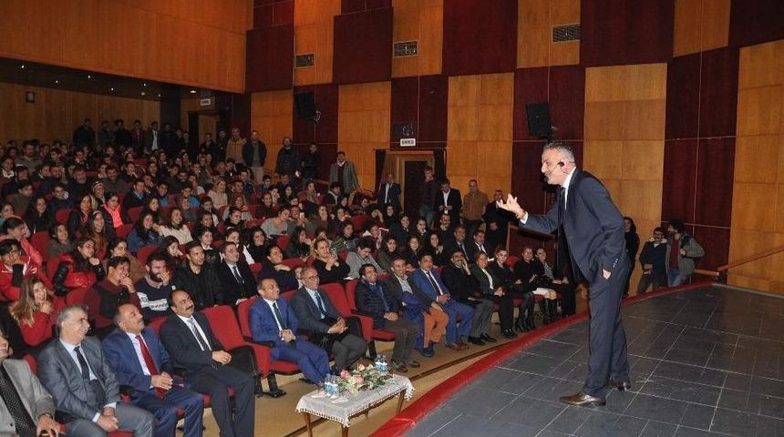 Bekir Develi Tunceli&rsquo;de &Ouml;ğrencilerle Buluştu