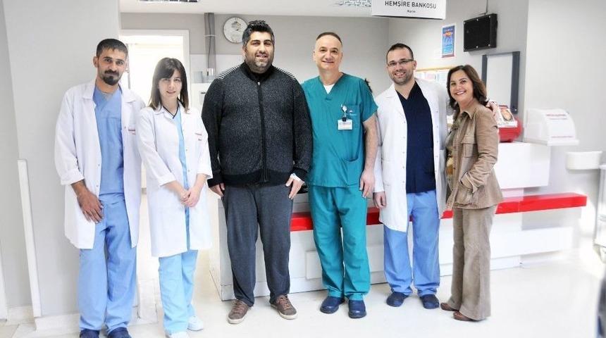 Komedyen, Ameliyatında Bile G&uuml;ld&uuml;rd&uuml;