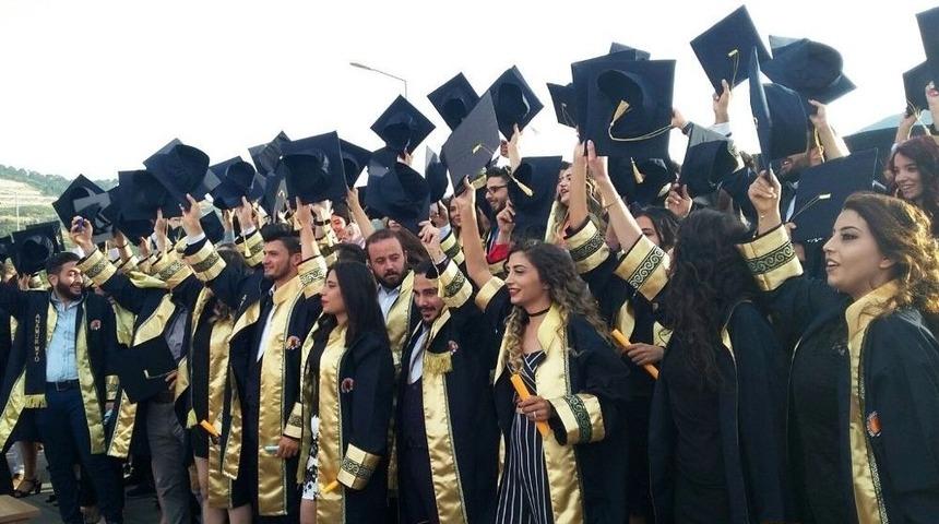 Anamur Myo&rsquo;da Mezuniyet Heyecanı