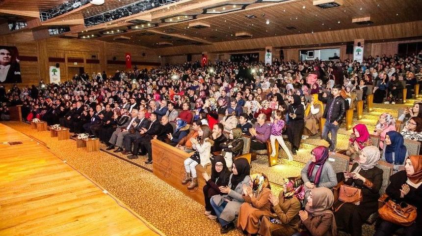 Mustafa Cihat Konserine Yoğun İlgi