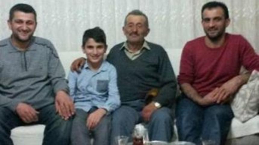 Rize&rsquo;de Kestikleri Ağacın Altında Kalan Yaşlı Adam Hayatını Kaybetti