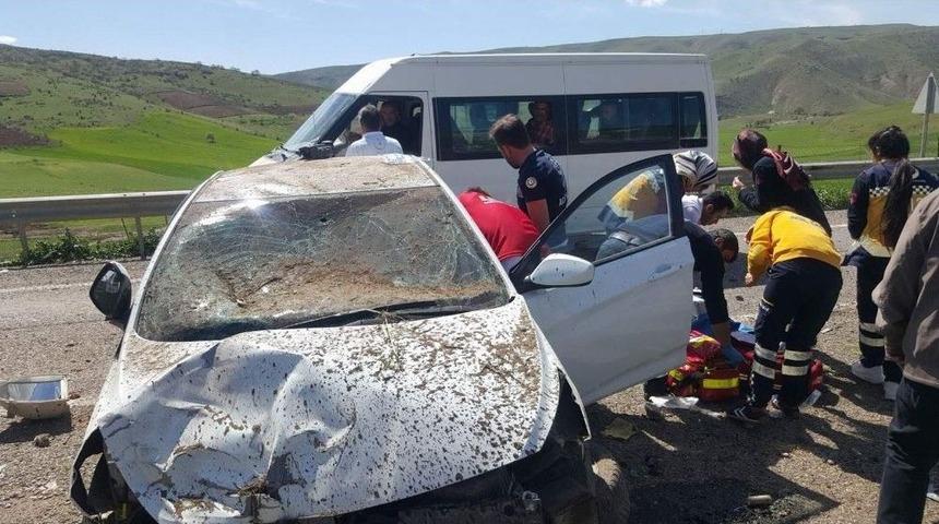 Siirt&rsquo;te Trafik Kazası: 2 Yaralı