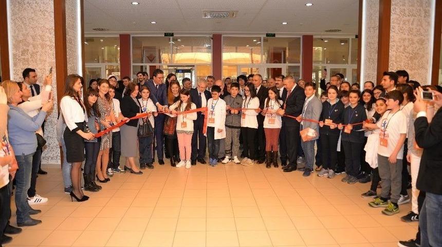 Ortaokul &Ouml;ğrencilerinin Projeleri G&ouml;r&uuml;c&uuml;ye &Ccedil;ıktı