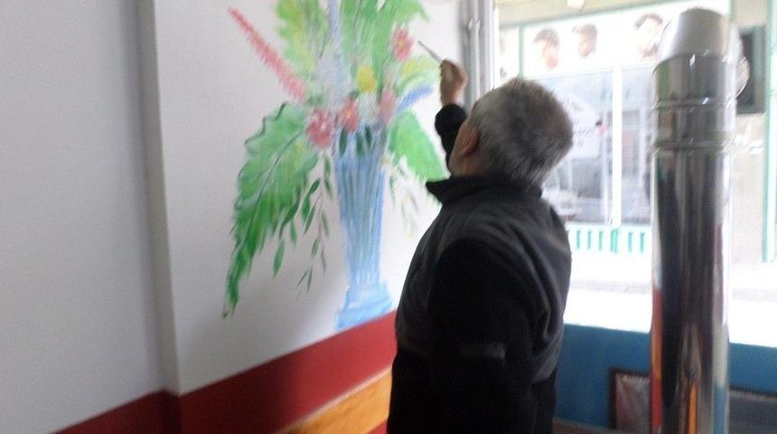 Eski Futbolcu Duvarları İmzasıyla S&uuml;sl&uuml;yor