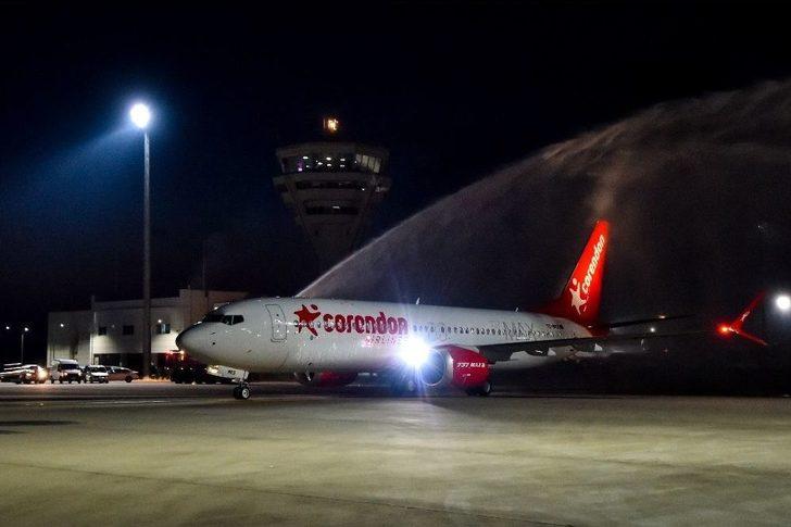 Türkiye’nin İlk Boeıng 737 Max 8’i Antalya’ya İndi
