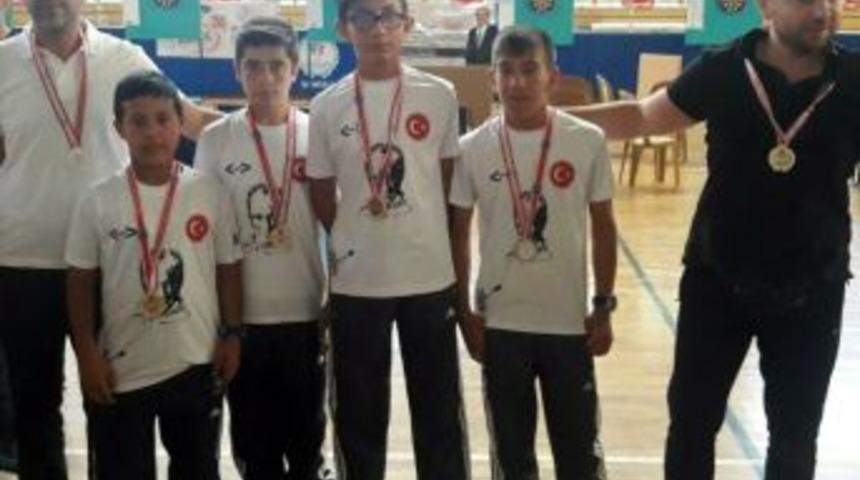 Formalarıyla &ldquo;&ccedil;ukur K&ouml;y&uuml;m&uuml;z, Mustafa Kemal Atamız&rdquo; Mesajı Verdiler