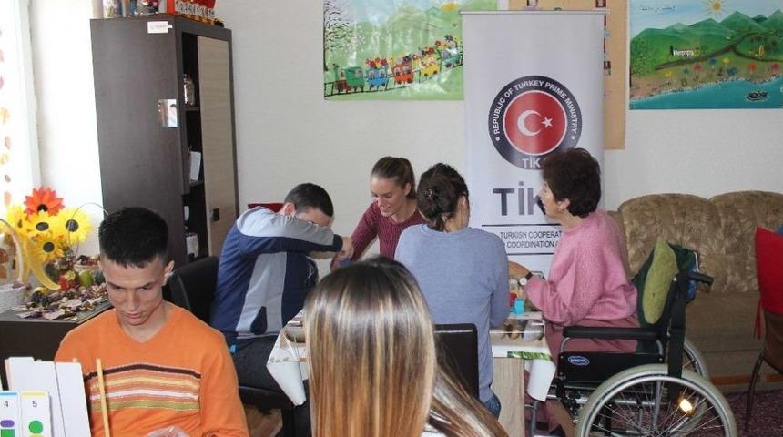 Bosna Hersek&rsquo;te Eğitim Derneğine Tika&rsquo;dan Destek