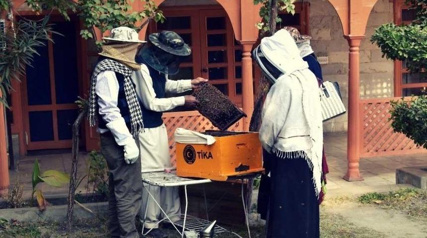 Pakistan&rsquo;da Arıcı Kadınlara Destek