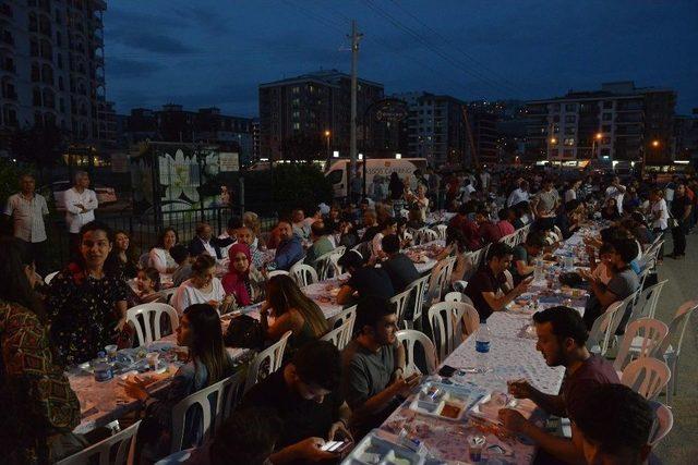 Çiğli’de Her Mahalleye İftar