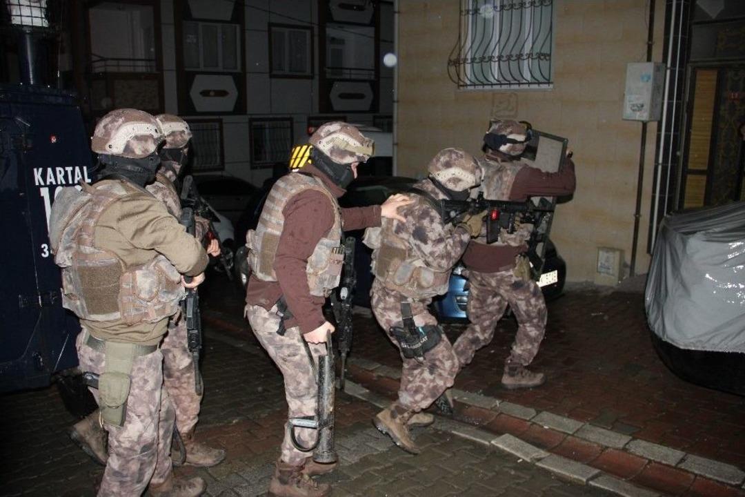 Esenyurt&rsquo;ta 30 Adrese Uyuşturucu Operasyonu