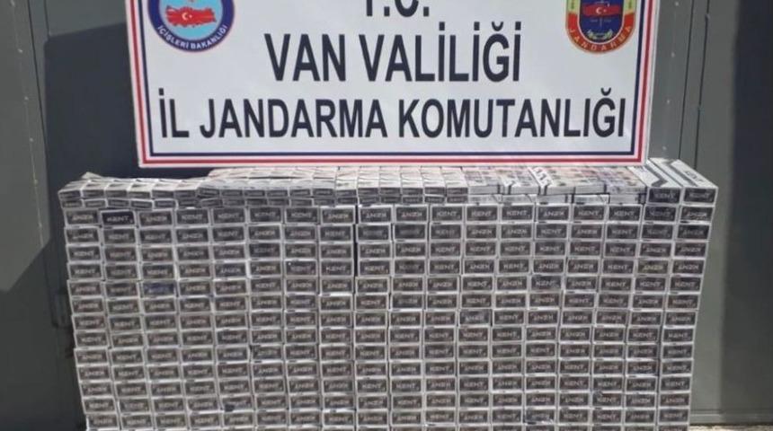 Jandarma, Bir Minib&uuml;ste 3 Bin 220 Paket Ka&ccedil;ak Sigara Ele Ge&ccedil;irdi