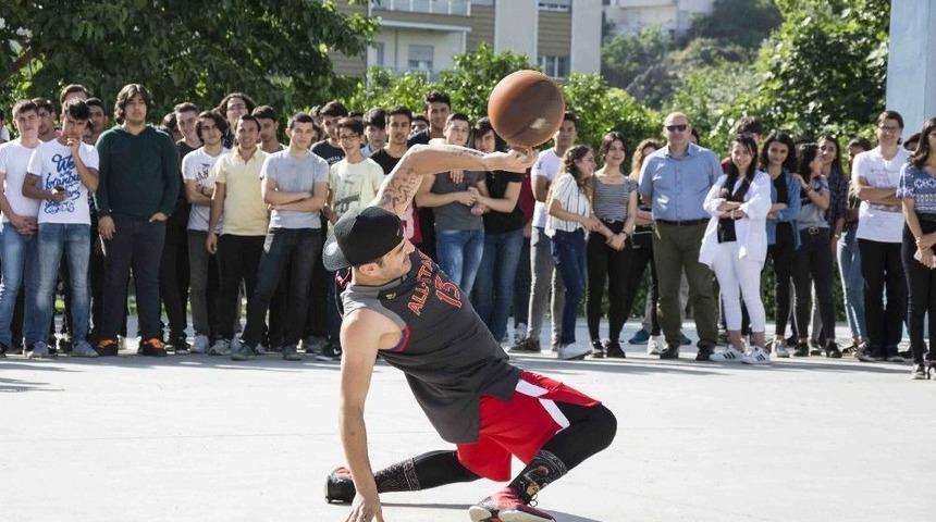 Bayraklı&rsquo;da Gen&ccedil;lik Festivali