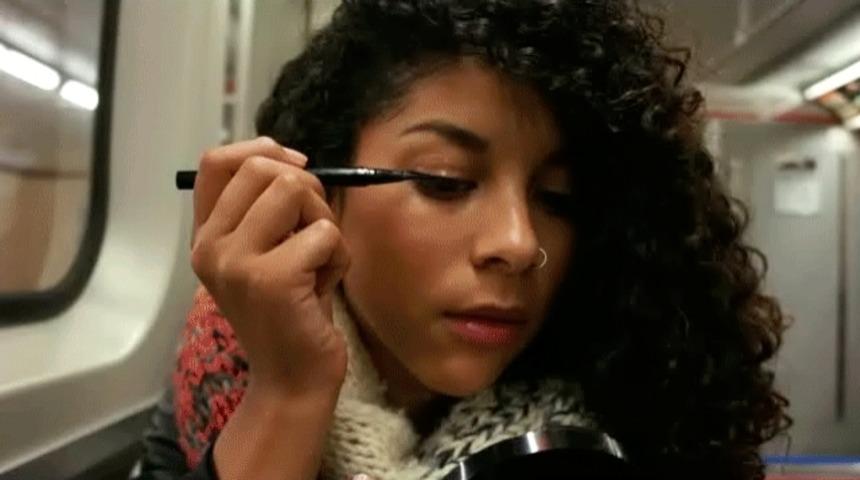 Bir Kadının Hem Akıllı, Hem G&uuml;zel, Hem Başarılı, Hem de Anne Olabileceğinin 14 Kanıtı