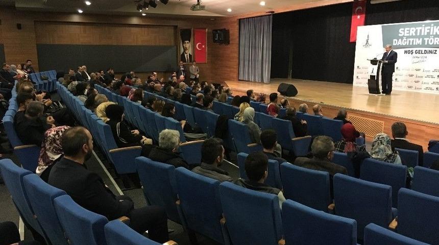 204 Kursiyere Sertifikaları Verildi