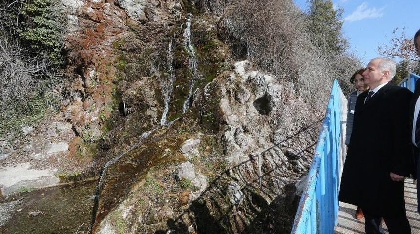 Denizli&rsquo;de G&uuml;m&uuml;şsu Şelalesi &Ccedil;alışmaları S&uuml;r&uuml;yor