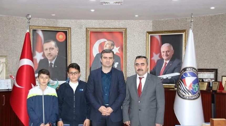 &Ouml;ğrenciler, Yemenici İle S&ouml;yleşi Yaptı