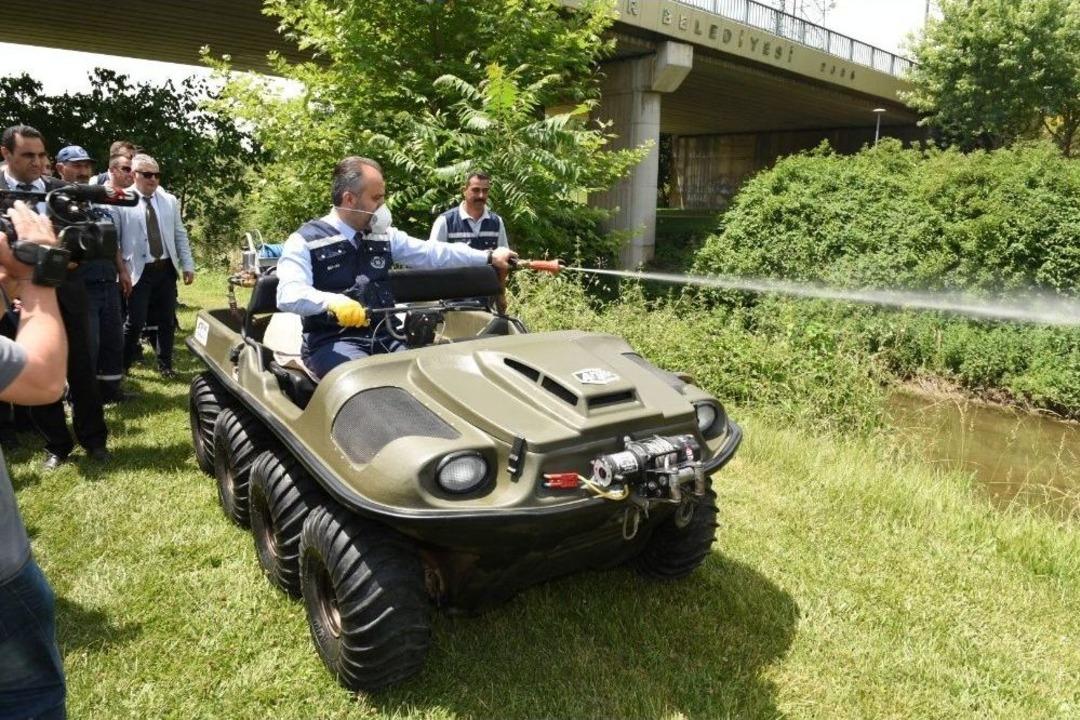 Belediye Başkanı Atv Aracına Bindi, B&ouml;ceklerle B&ouml;yle M&uuml;cadele Etti