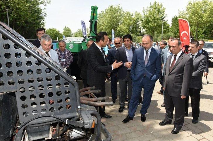 Belediye Başkanı Atv Aracına Bindi, Böceklerle Böyle Mücadele Etti G2