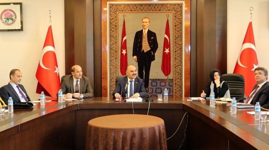 Isparta Köylerine 20 Milyon Parke Taşı Dağıtılacak