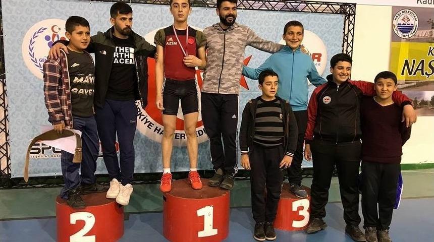 Vanlı Halterciler Kütahya’dan 3 Madalyayla Döndüler