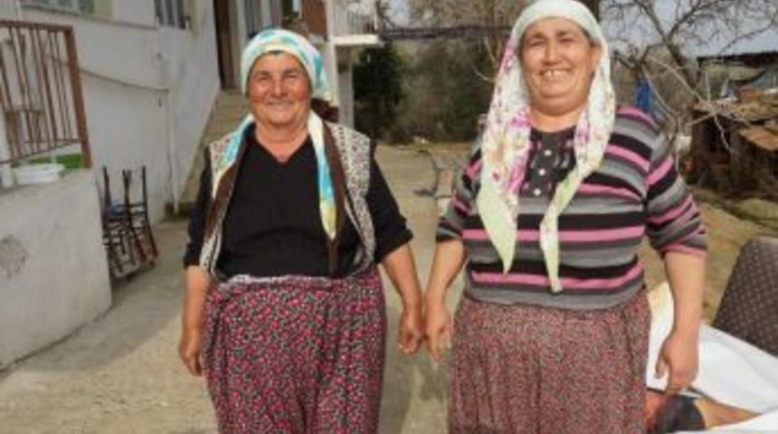 Vasiyet Üzerine 42 Yıldır Kardeş Gibi Yaşıyorlar