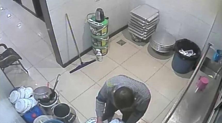 Tatlı Yedikten Sonra C&uuml;zdan &Ccedil;aldı