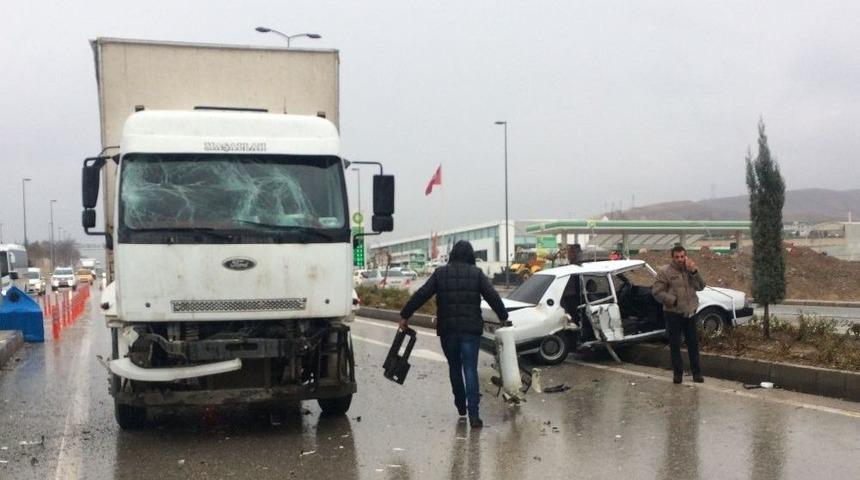 Elazığ&rsquo;da Zincirleme Kaza: 4 Yaralı