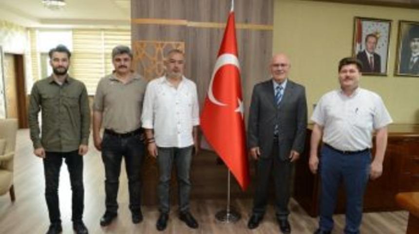 İha Ailesi Rektör Savaş İle Bir Araya Geldi