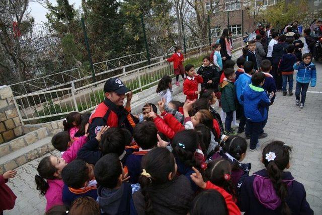 Polisten, Polisliği Sevdiren Etkinlik