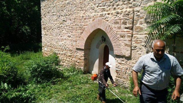 Yarhisar Şelalesi’ne Öğrenciler Sahip Çıktılar