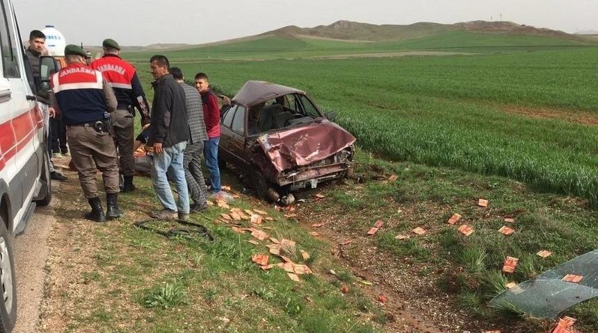 Lastiği Patlayan Otomobil Takla Attı : 5 Yaralı