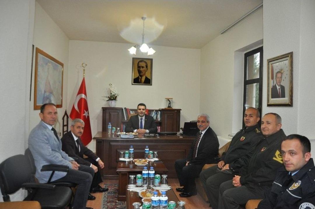 Vali G&uuml;ven&ccedil;er&rsquo;den Kurum Ve Kuruluşlarla İnceleme