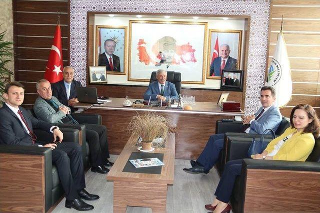 Yeni Hizmet Binalarına Taşınan Belediye Başkanı Yılmaz’a Ziyaretler Sürüyor 1