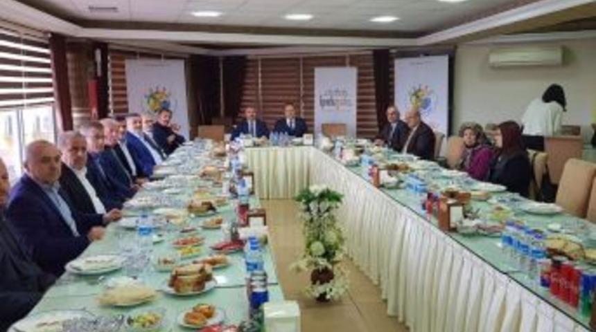 Başkan Yılmazer, İpekyolu Belediyeler Birliği Toplantısına Katıldı