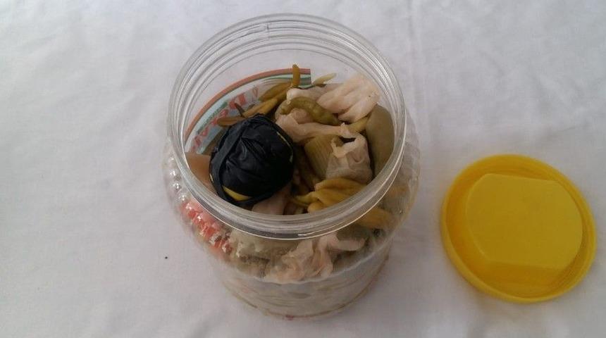 Turşunun İ&ccedil;erisinden Uyuşturucu &Ccedil;ıktı